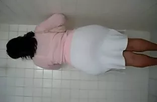 妻子在相机拍摄时给妻子口交